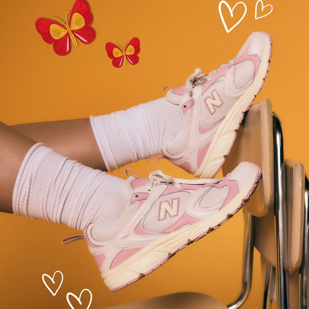 snapins-ai_3674403555755506349 DSW pink Nikes